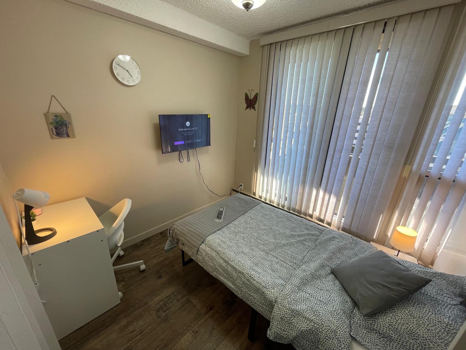 Compact Haven With Balcony